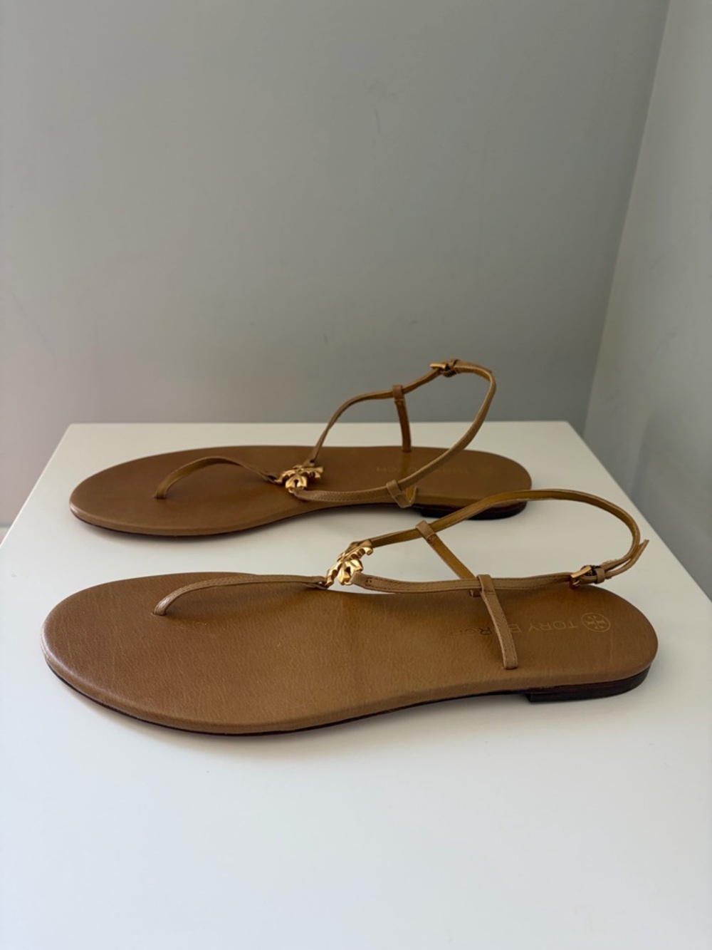 Tory Burch Capri Logo Sandals | Size 11 - Picture 7 of 12